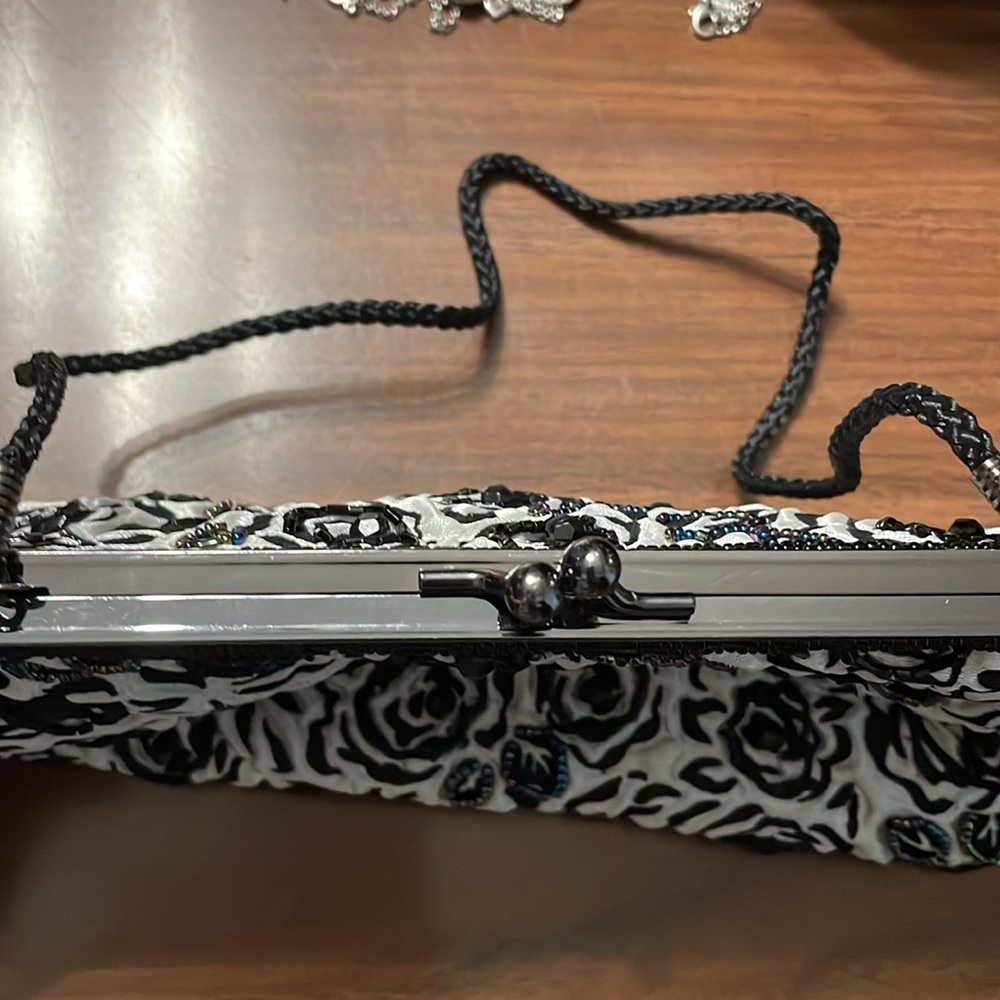 Lacome Evening Bag
Clutch White & Black Satin
Beaded Roses NWOT - Picture 5 of 12